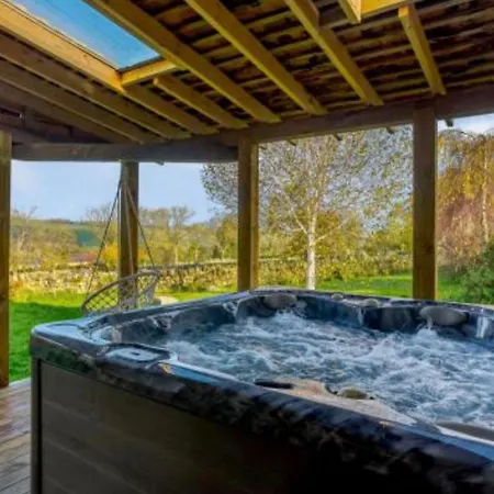 Rookery Barn, Hot Tub, Country Retreat, In Harrogate Feriehus